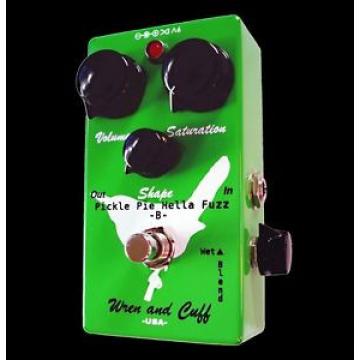NEW WREN AND CUFF PICKLE PIE B BASS DISTORTION PEDAL w/ FREE CABLE &amp; 0$ US SHIP