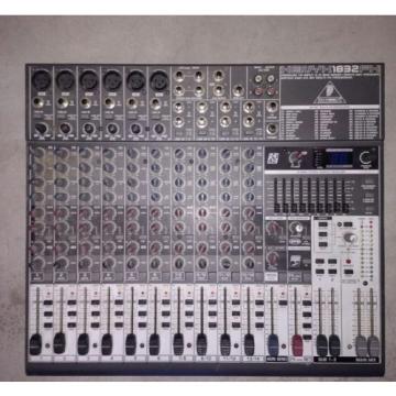 Behringer XENYX 1832fx Mixer