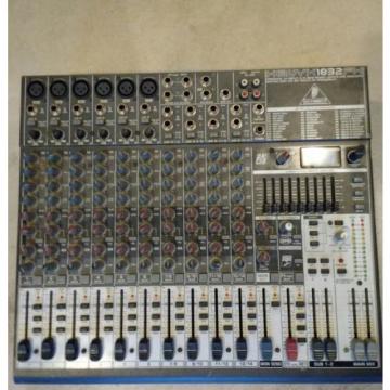 Behringer XENYX 1832fx Mixer