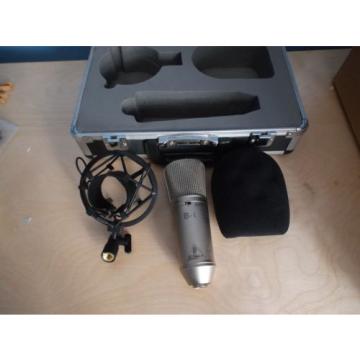 Behringer B-1 Single Diaphragm Studio Condenser Microphone Mic w/Case,Shockmount