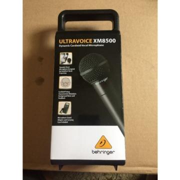 BEHRINGER ULTRAVOICE XM8500 Dynamic vocal microphone with smooth mid-frequency