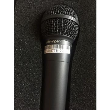 BEHRINGER ULTRAVOICE XM8500 Dynamic vocal microphone with smooth mid-frequency