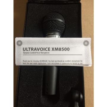 BEHRINGER ULTRAVOICE XM8500 Dynamic vocal microphone with smooth mid-frequency